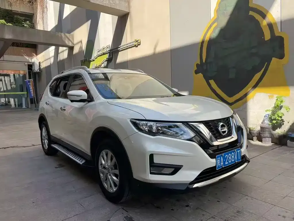 Nissan X-Trail — фото 7
