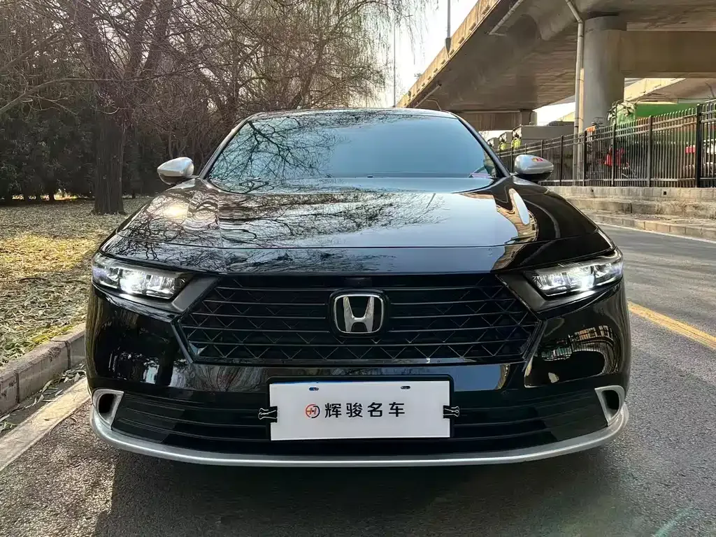 Honda Accord — фото 3