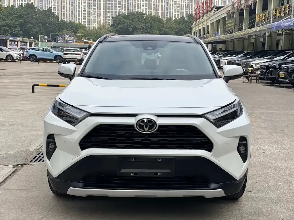 Toyota RAV4 — фото 10