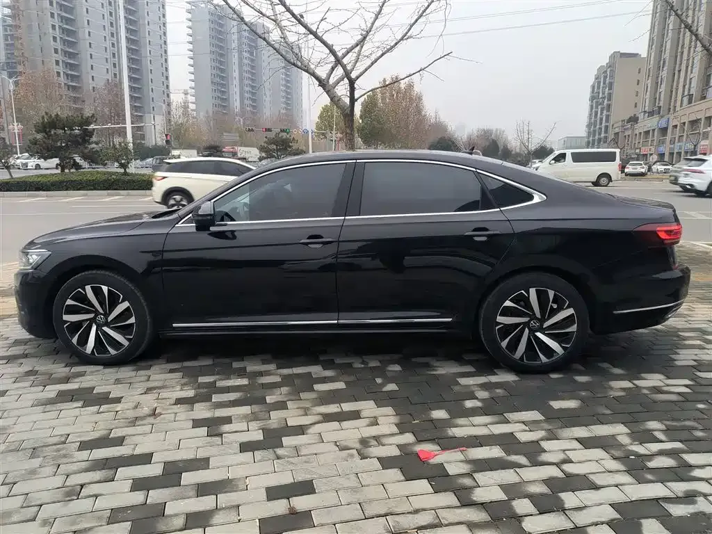 Volkswagen Passat — фото 7