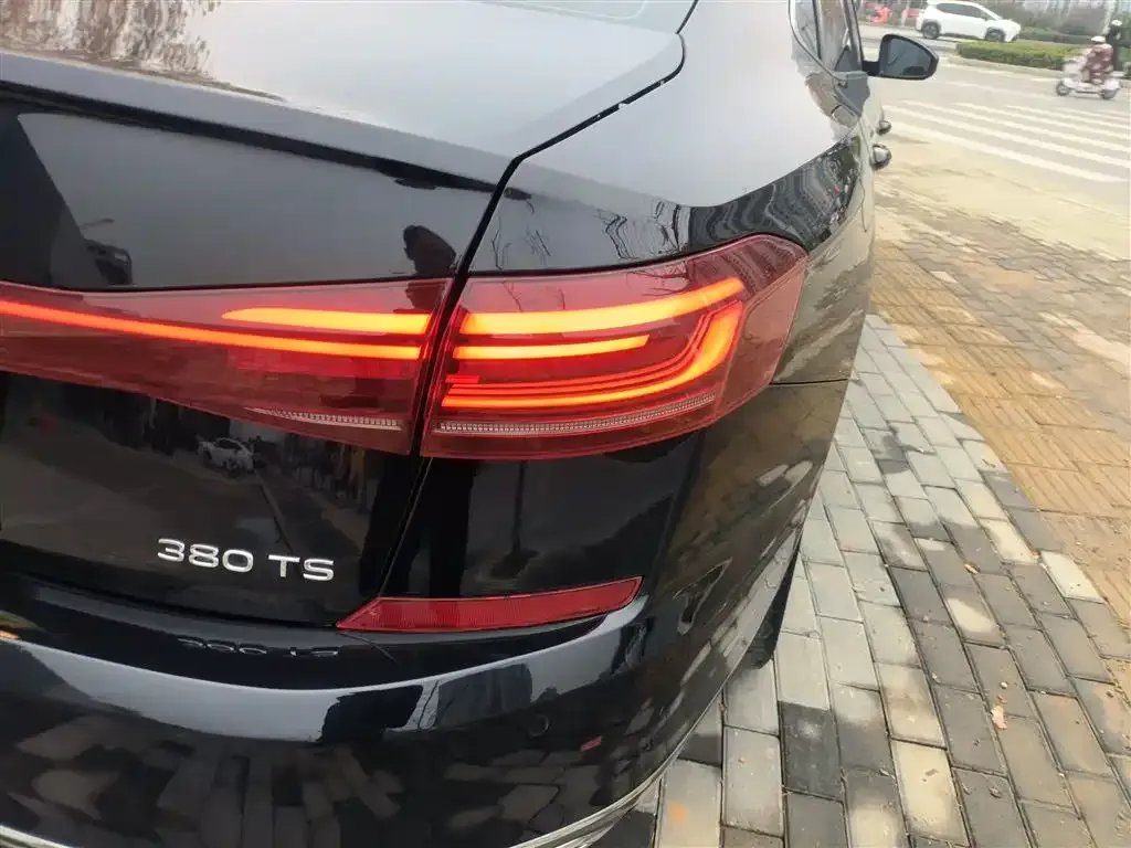 Volkswagen Passat — фото 5