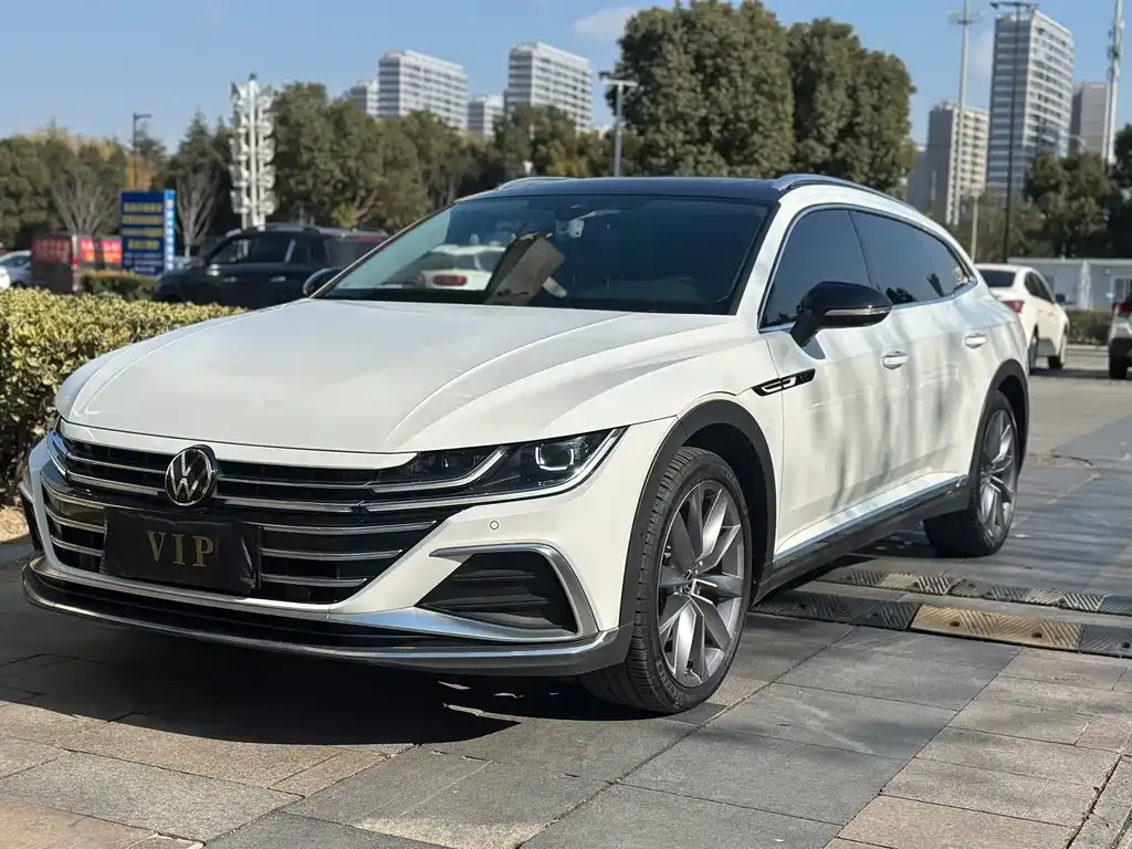Volkswagen CC 2024 из CN, фото 1