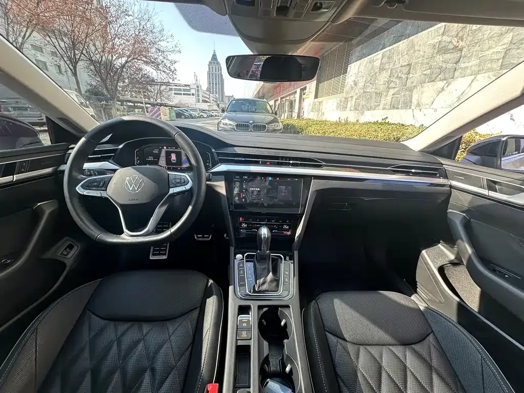 Volkswagen CC 2024 из CN, фото 4