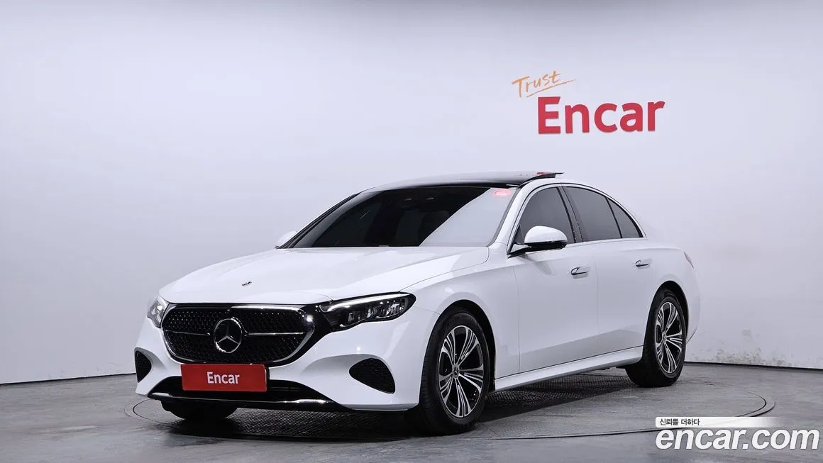 Mercedes-Benz E-Class — фото 1
