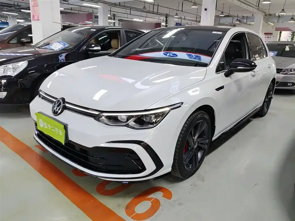 Volkswagen Golf 2023 из CN, фото 6