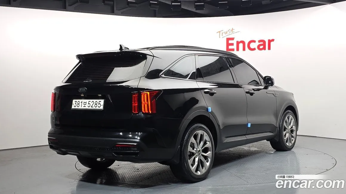 Kia Sorento — фото 5