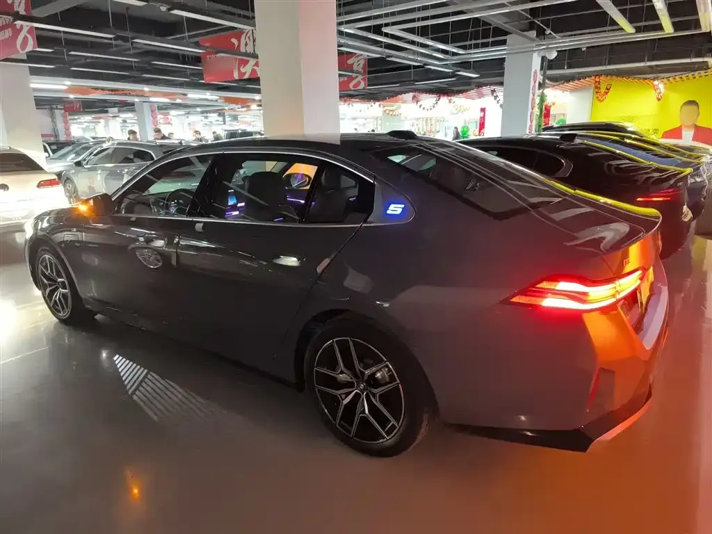 BMW i5 2026 из CN, фото 7