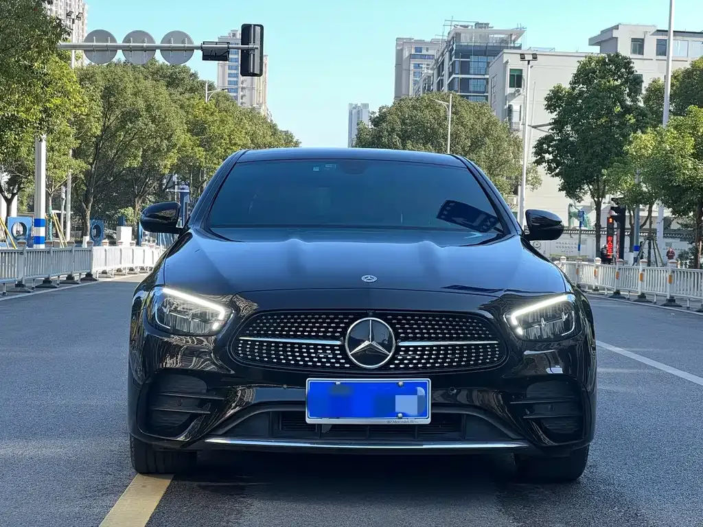 Mercedes-Benz E-Class 2023 из CN, фото 7