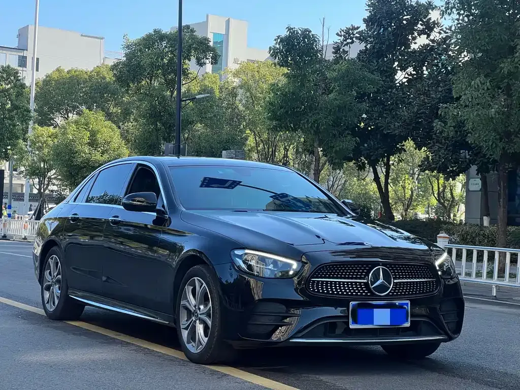 Mercedes-Benz E-Class 2023 из CN, фото 2