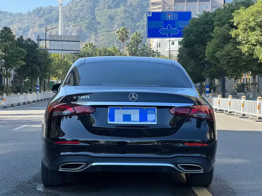 Mercedes-Benz E-Class 2023 из CN, фото 4