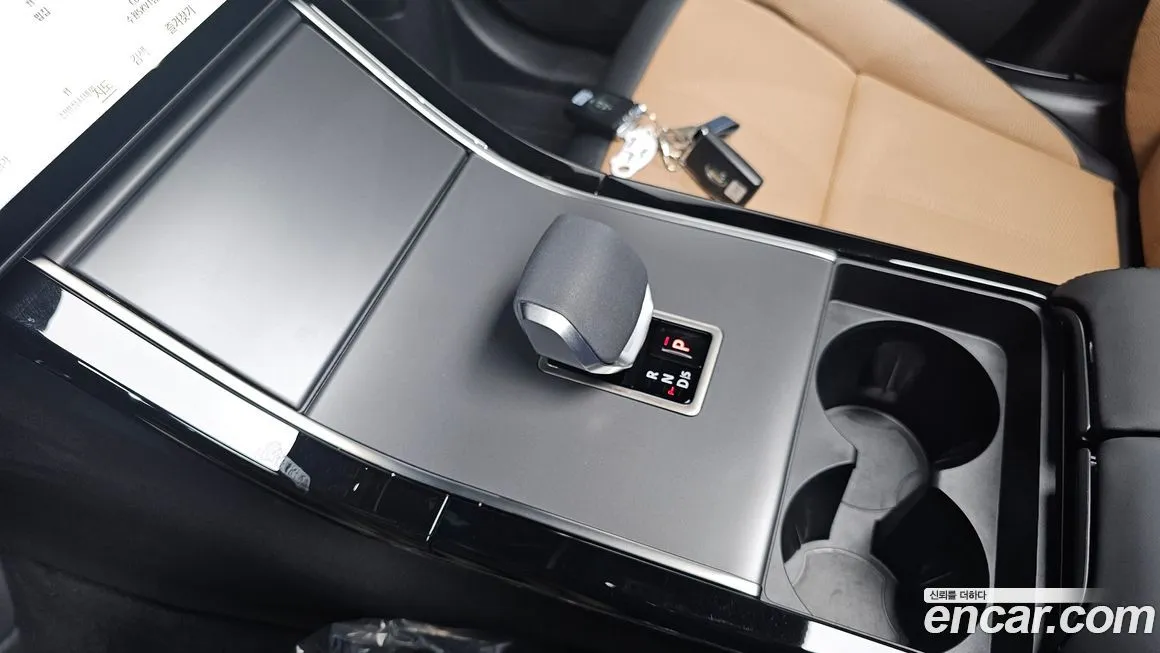 Land Rover Range Rover Velar 2025 из KR, фото 9