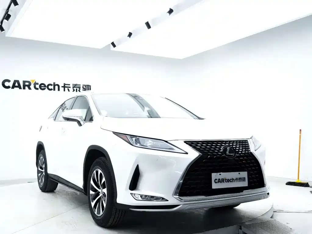 Lexus RX — фото 10