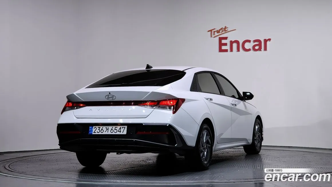 Hyundai AVANTE — фото 2