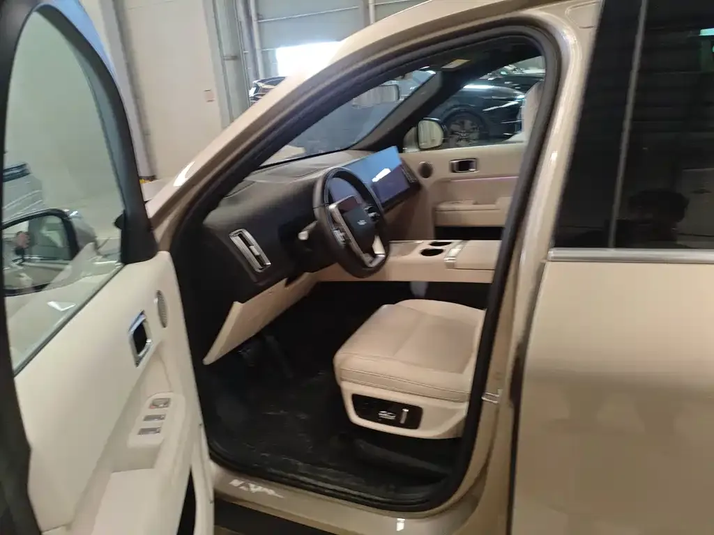 Li Auto L8 2024 из CN, фото 4