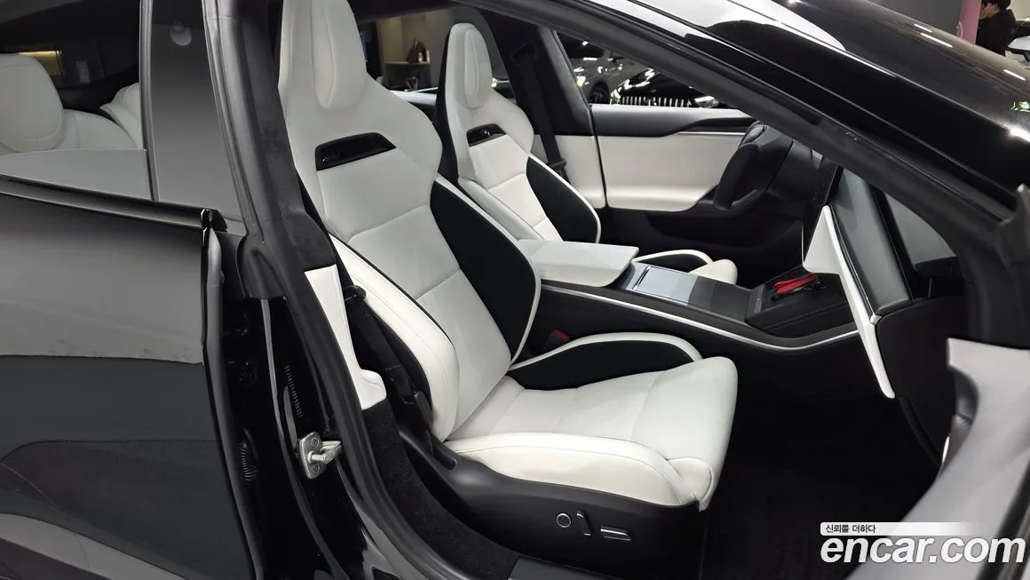 Tesla Model S 2024 из KR, фото 6