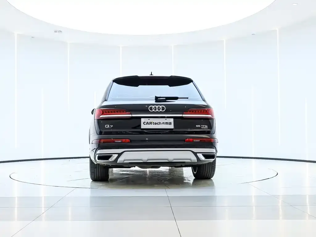Audi Q7 — фото 7