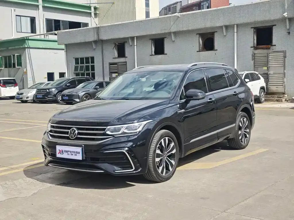 Volkswagen Tiguan L 2022 из CN, фото 1