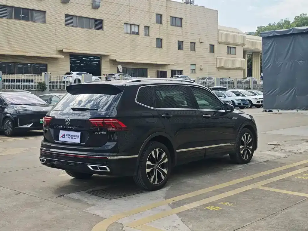 Volkswagen Tiguan L 2022 из CN, фото 4