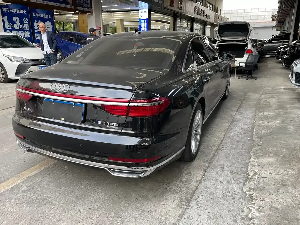 Audi A8 2021 из CN, фото 9