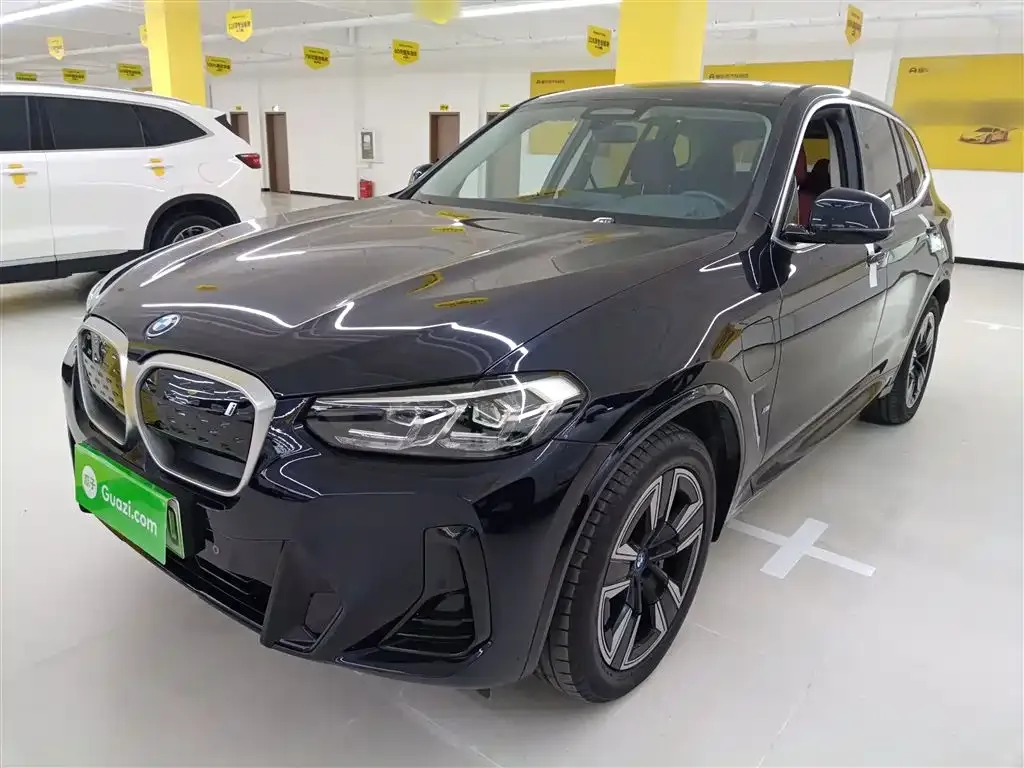 BMW iX3 — фото 1
