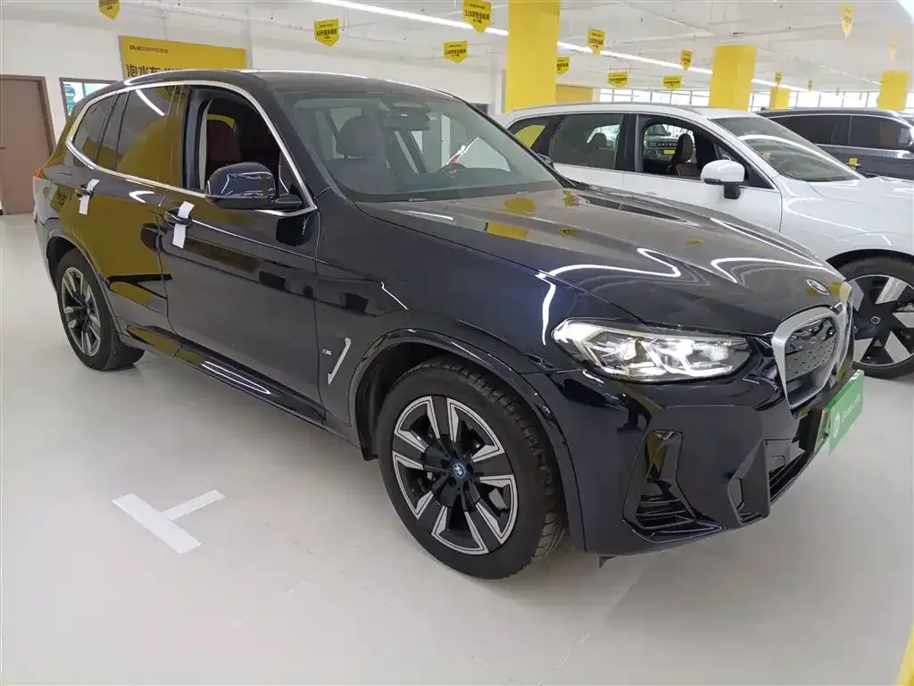 BMW iX3 — фото 4