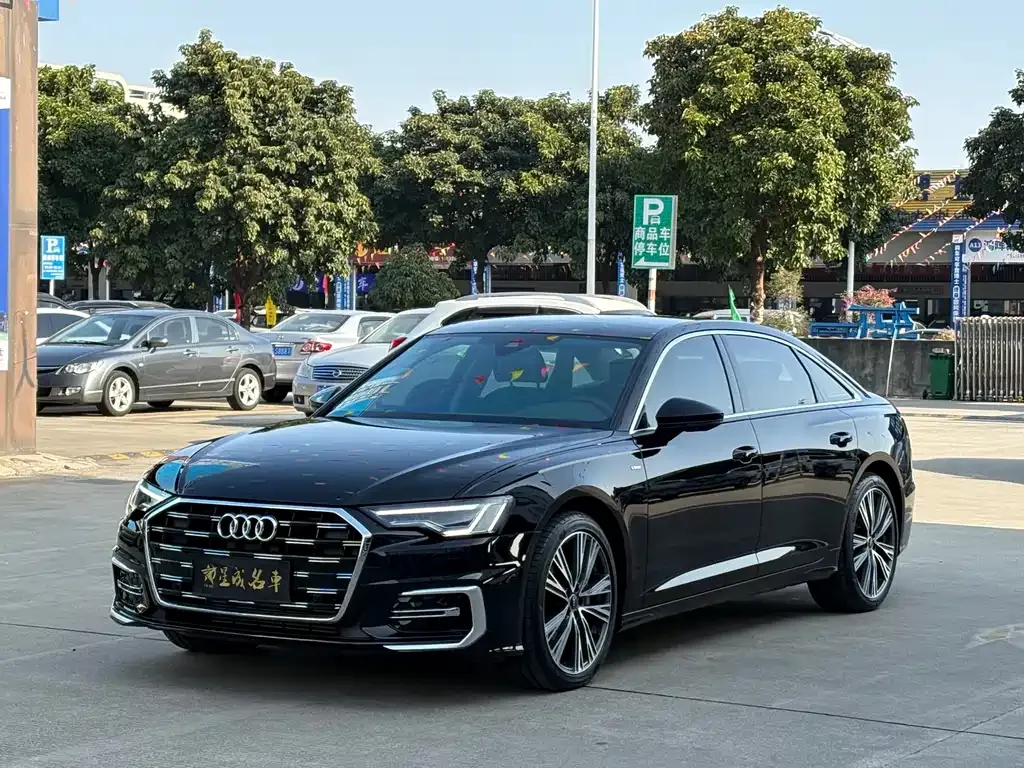 Audi A6L — фото 1
