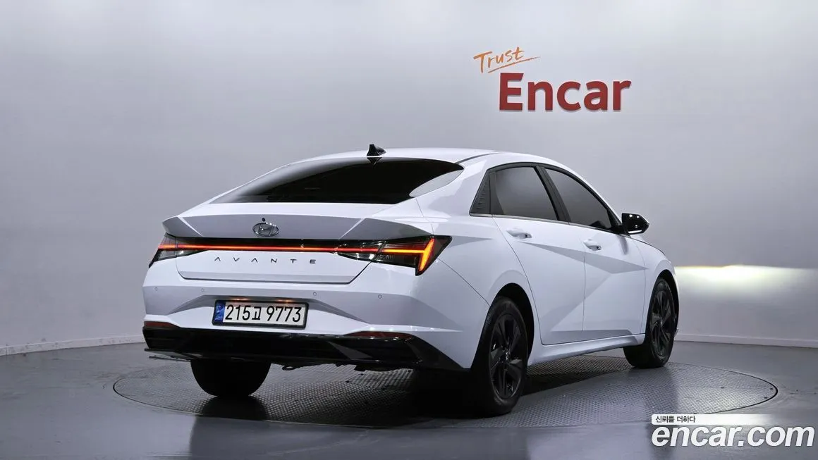 Hyundai AVANTE — фото 2
