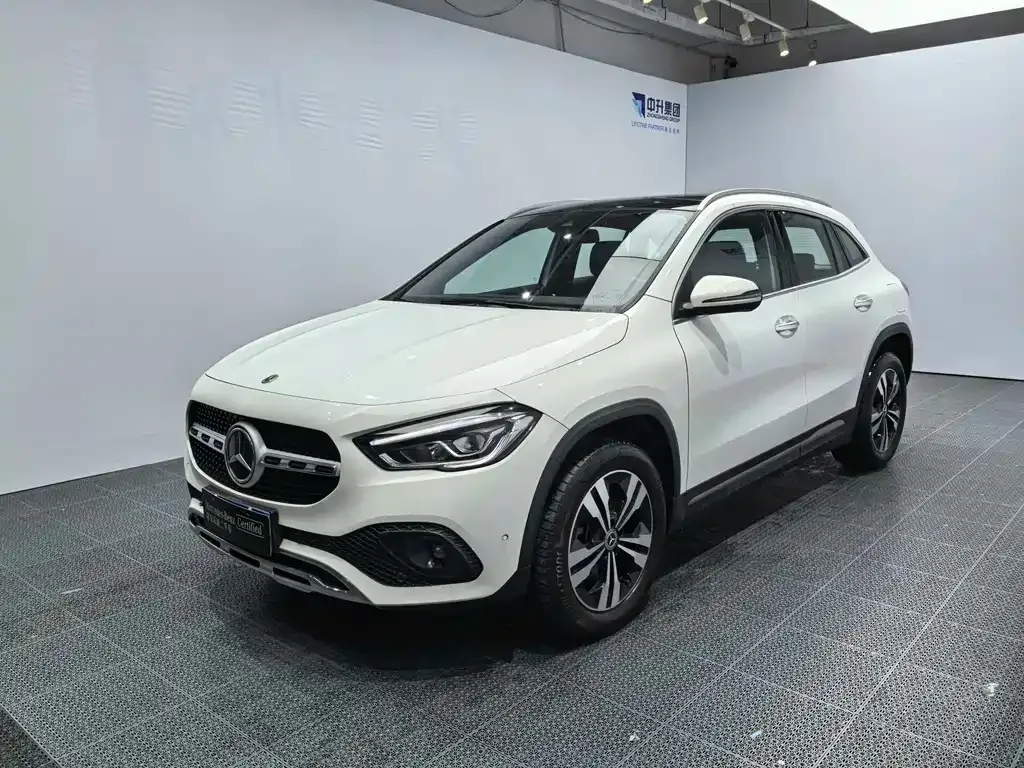 Mercedes-Benz GLA — фото 1