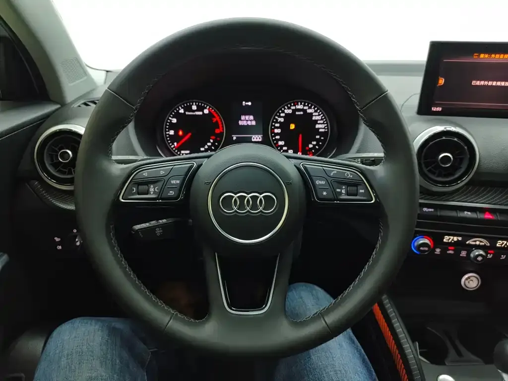 Audi Q2L 2022 из CN, фото 7