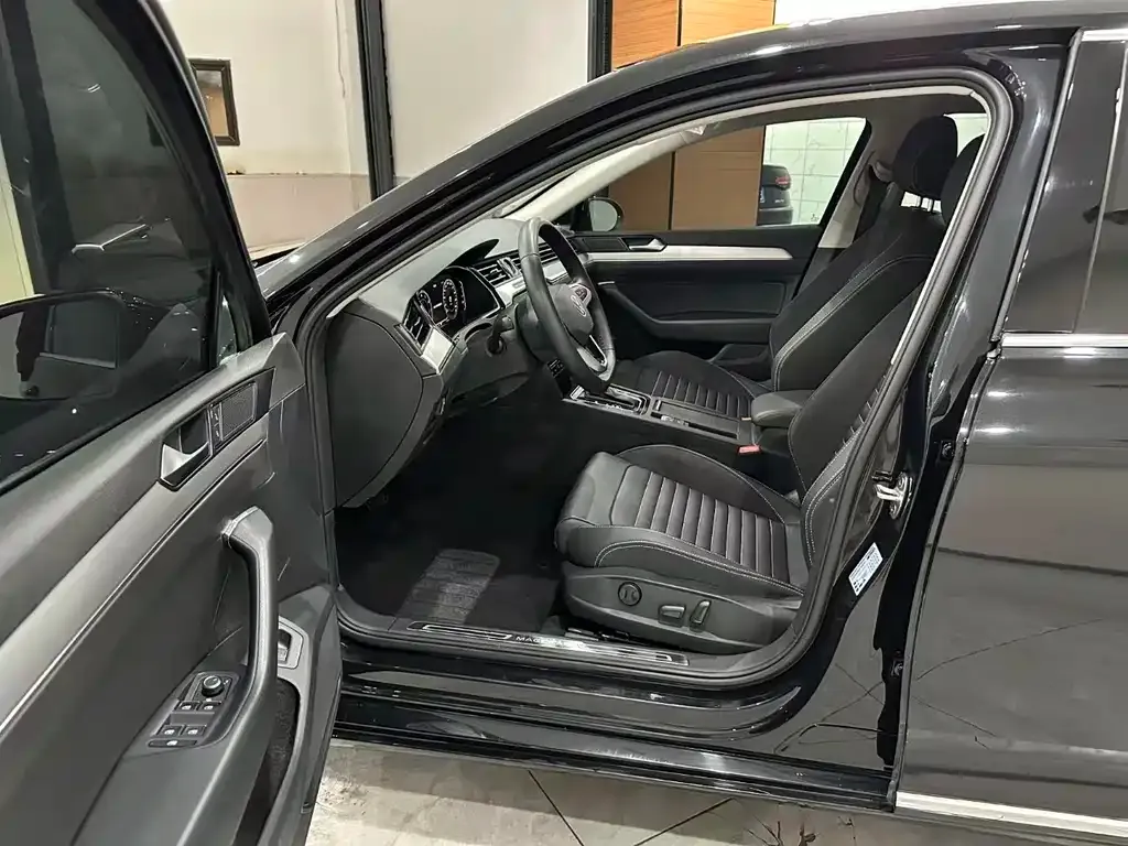 Volkswagen Magotan 2021 из CN, фото 7