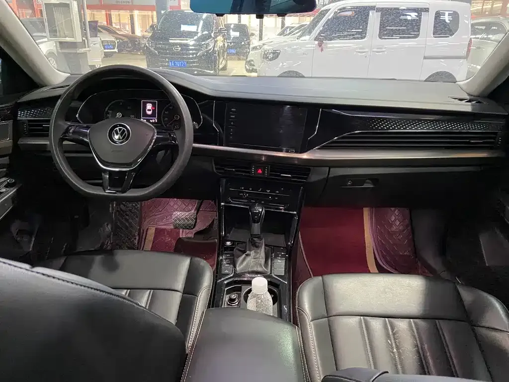 Volkswagen Passat New Energy — фото 9