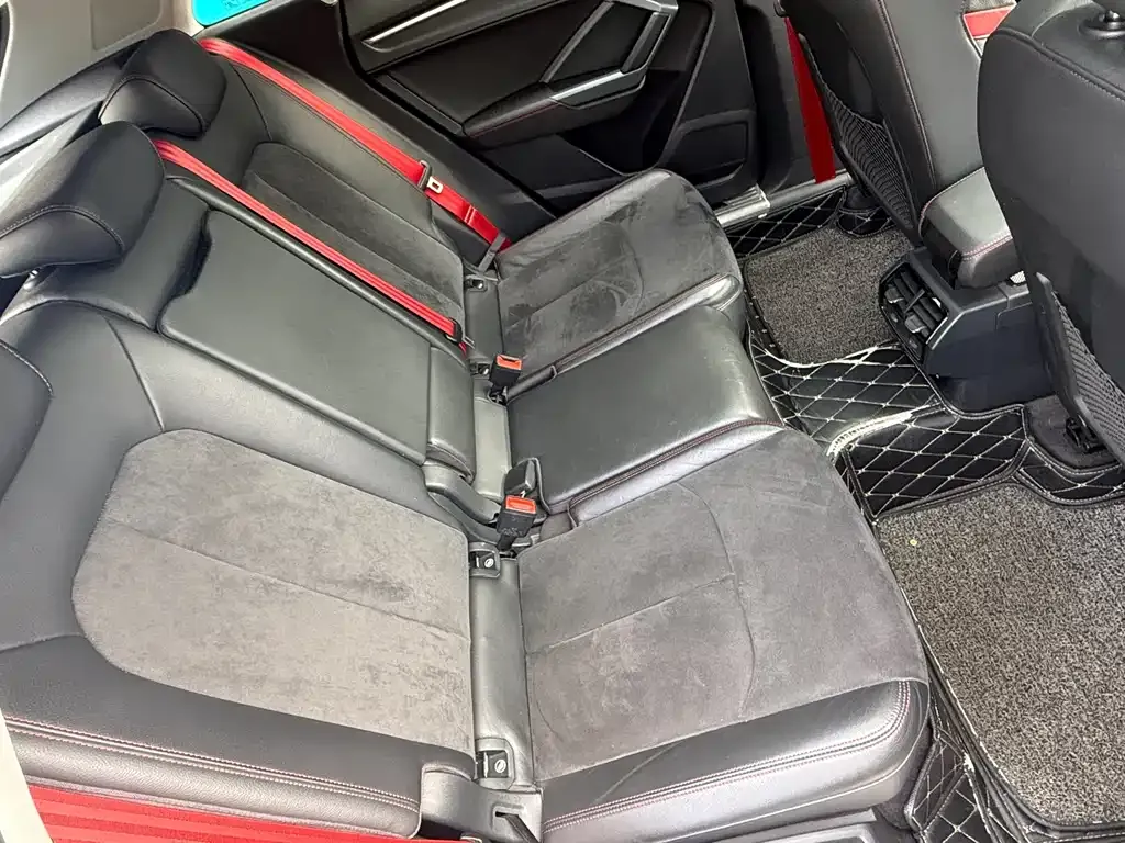 Audi Q3 2021 из CN, фото 10