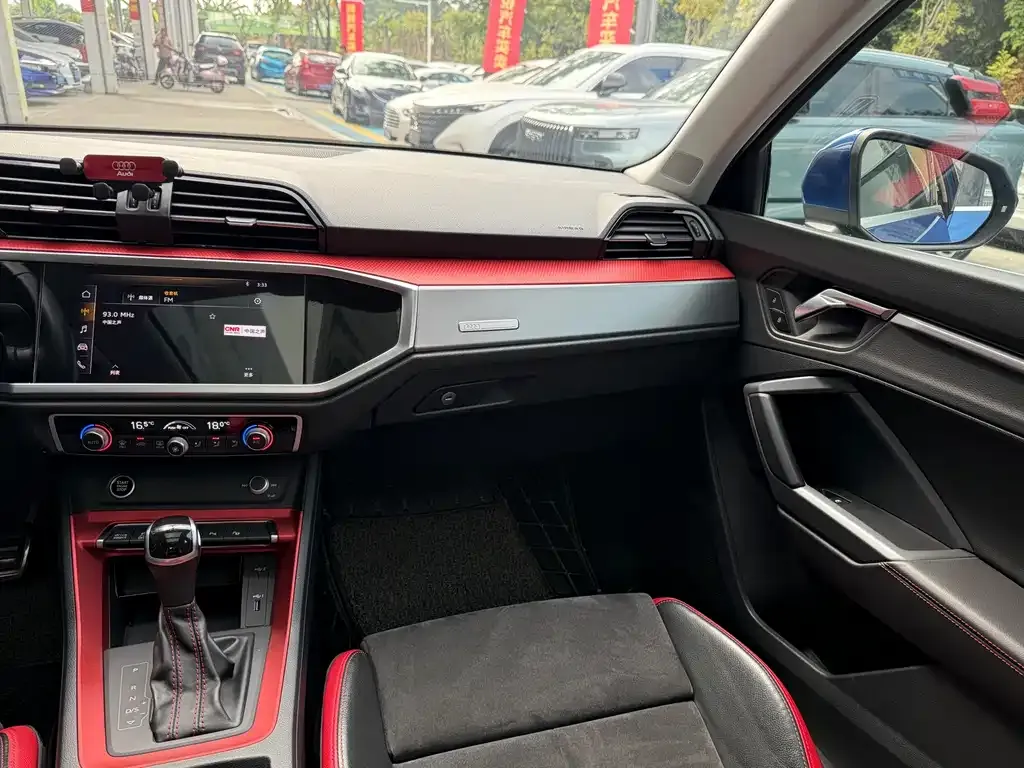Audi Q3 2021 из CN, фото 5