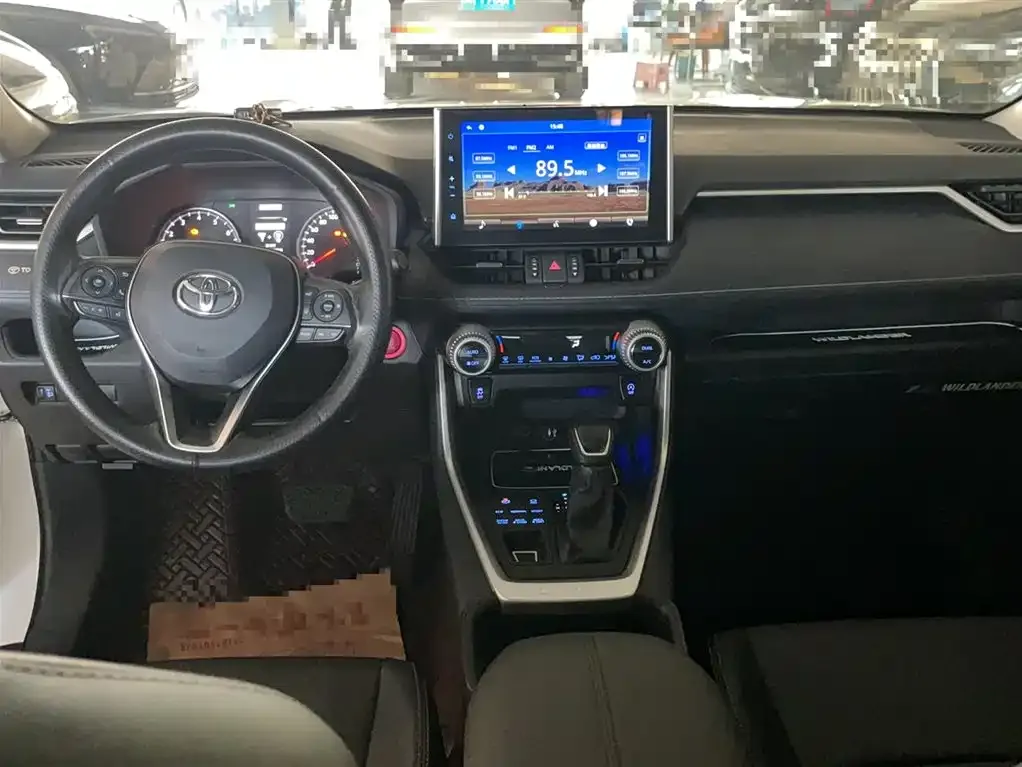 Toyota Wildlander 2021 из CN, фото 10