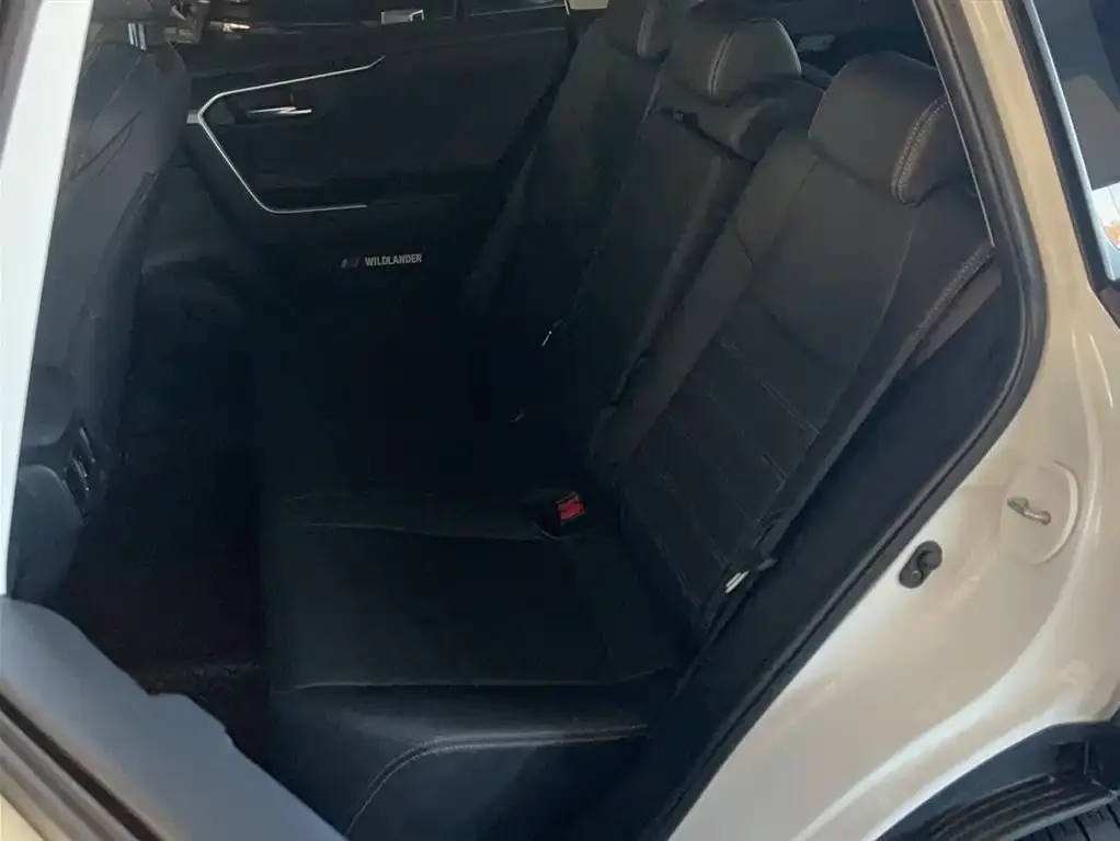 Toyota Wildlander 2021 из CN, фото 8
