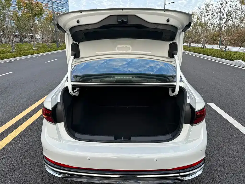 Volkswagen Sagitar 2022 из CN, фото 10