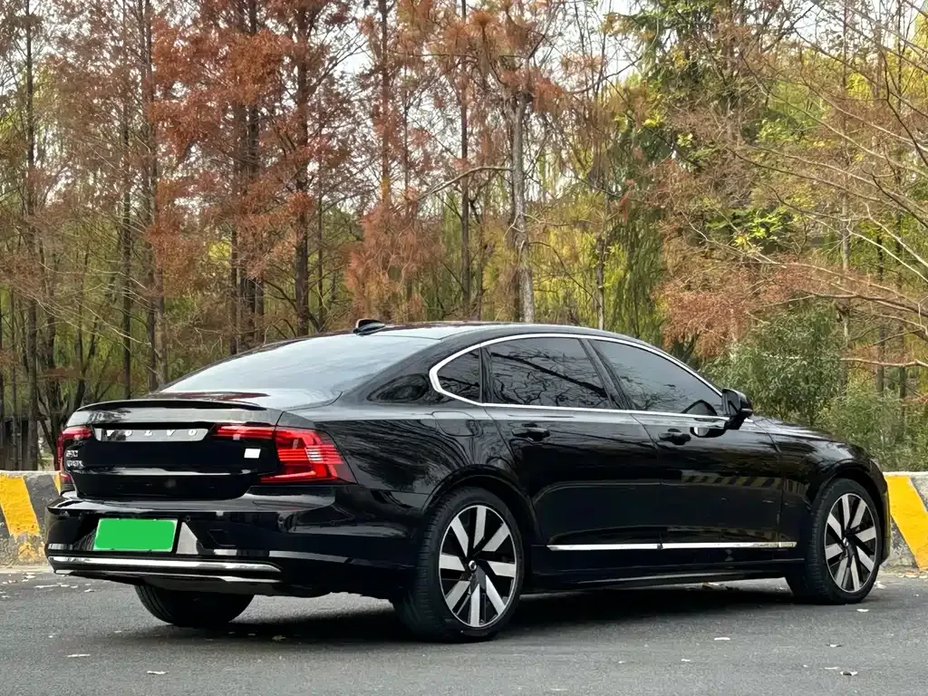 Volvo S90 PHEV — фото 9