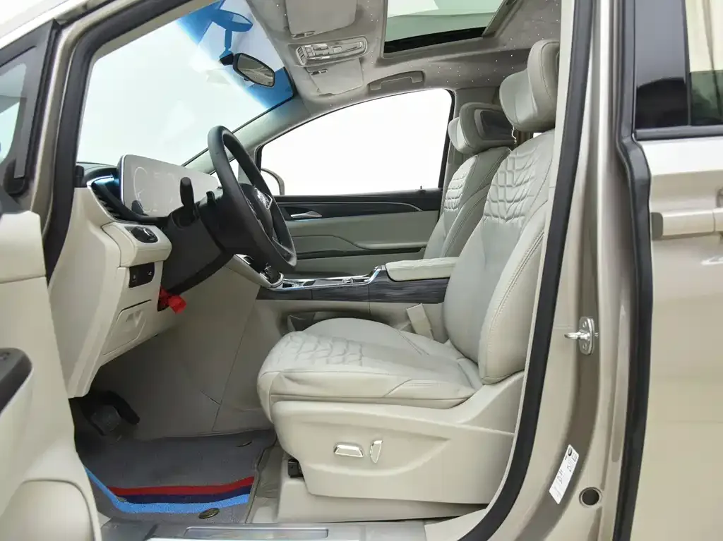 Buick GL8 2022 из CN, фото 6