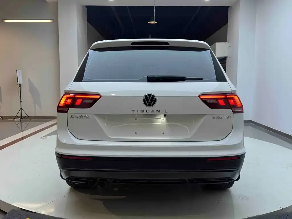 Volkswagen Tiguan L 2021 из CN, фото 2