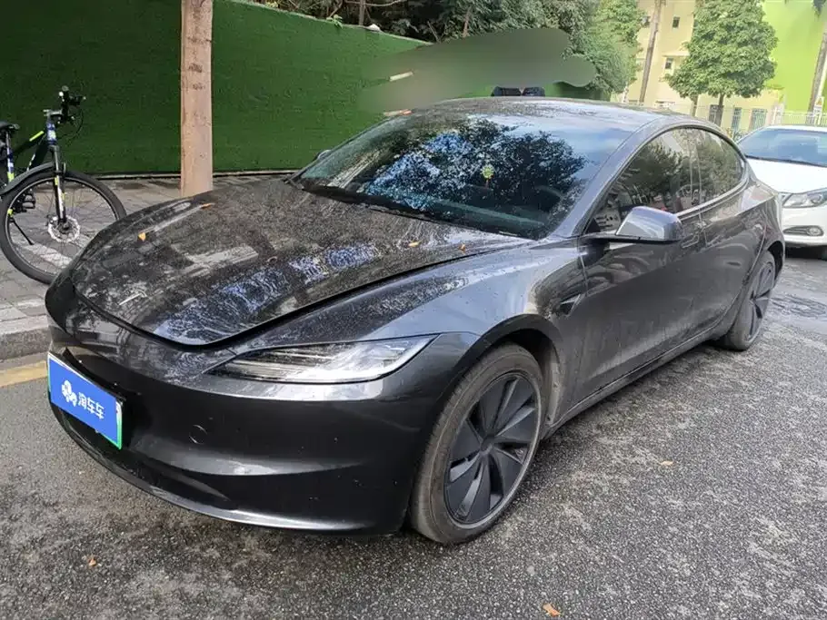 Tesla Model 3 — фото 1