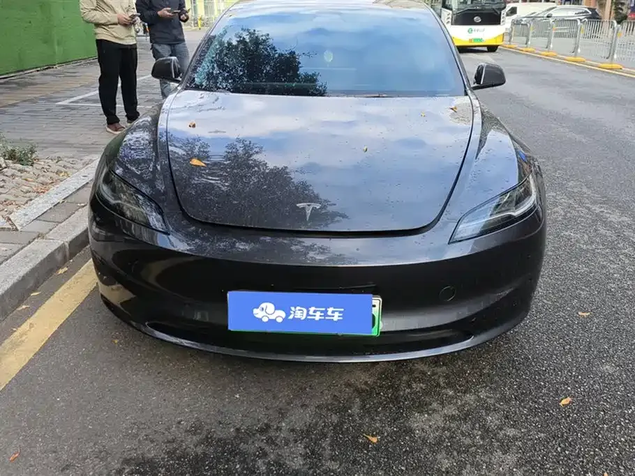 Tesla Model 3 — фото 4