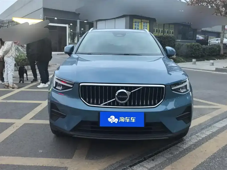 Volvo XC40 — фото 2