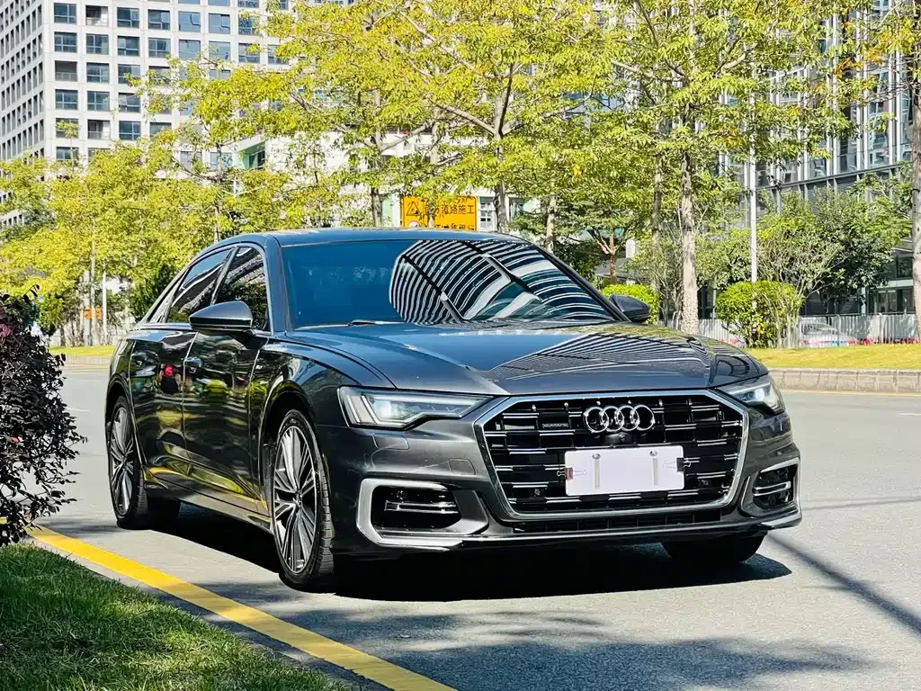 Audi A6L — фото 10