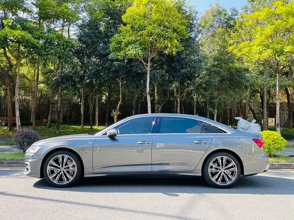 Audi A6L — фото 6