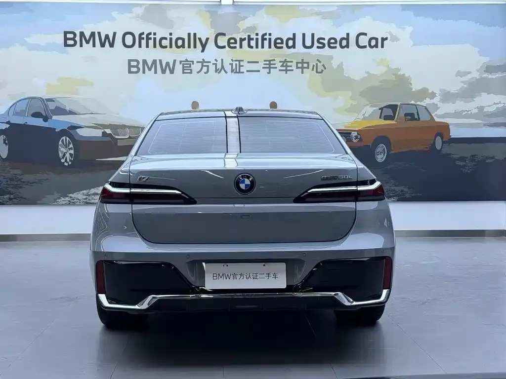 BMW i7 — фото 6