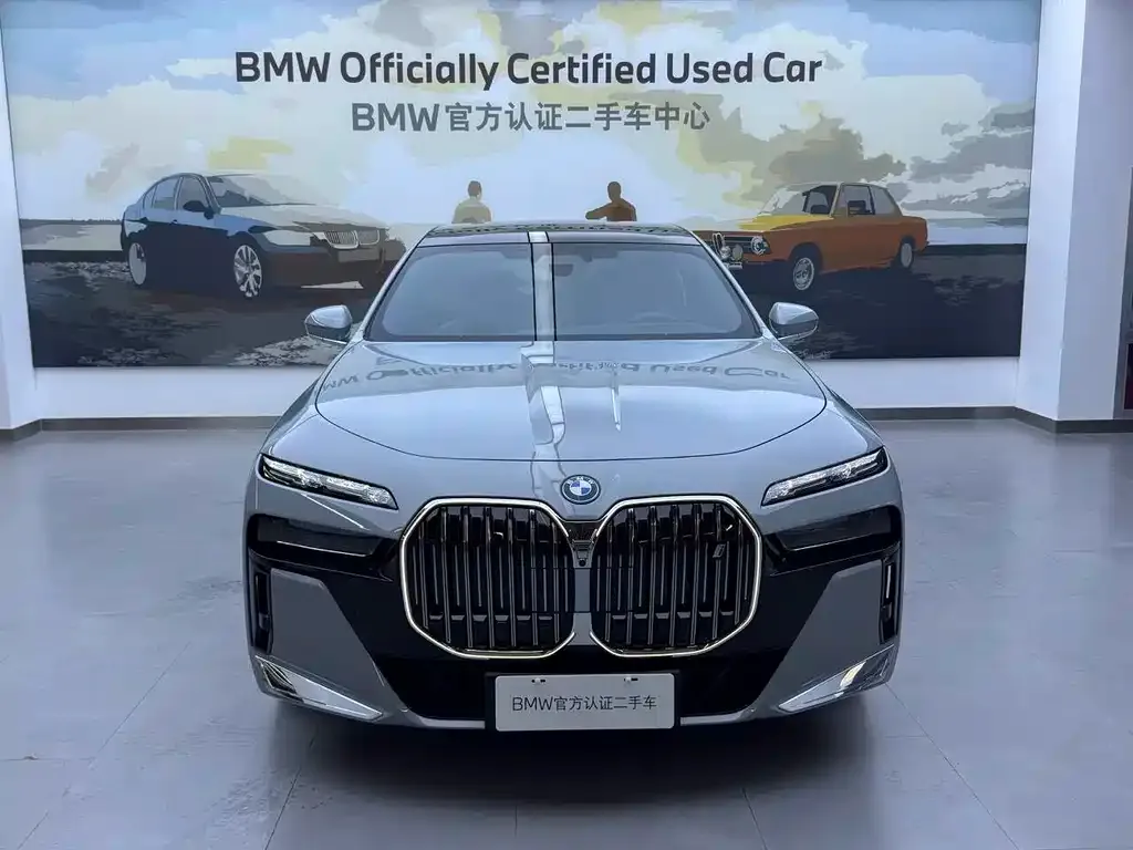 BMW i7 — фото 4