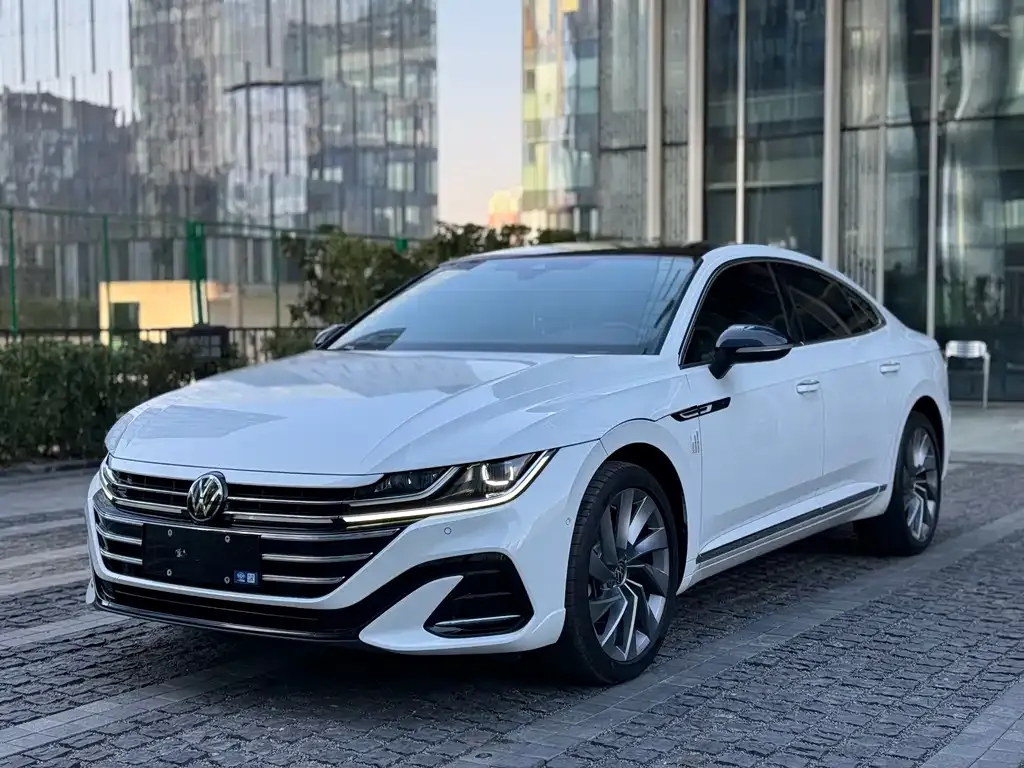 Volkswagen CC 2024 из CN, фото 1