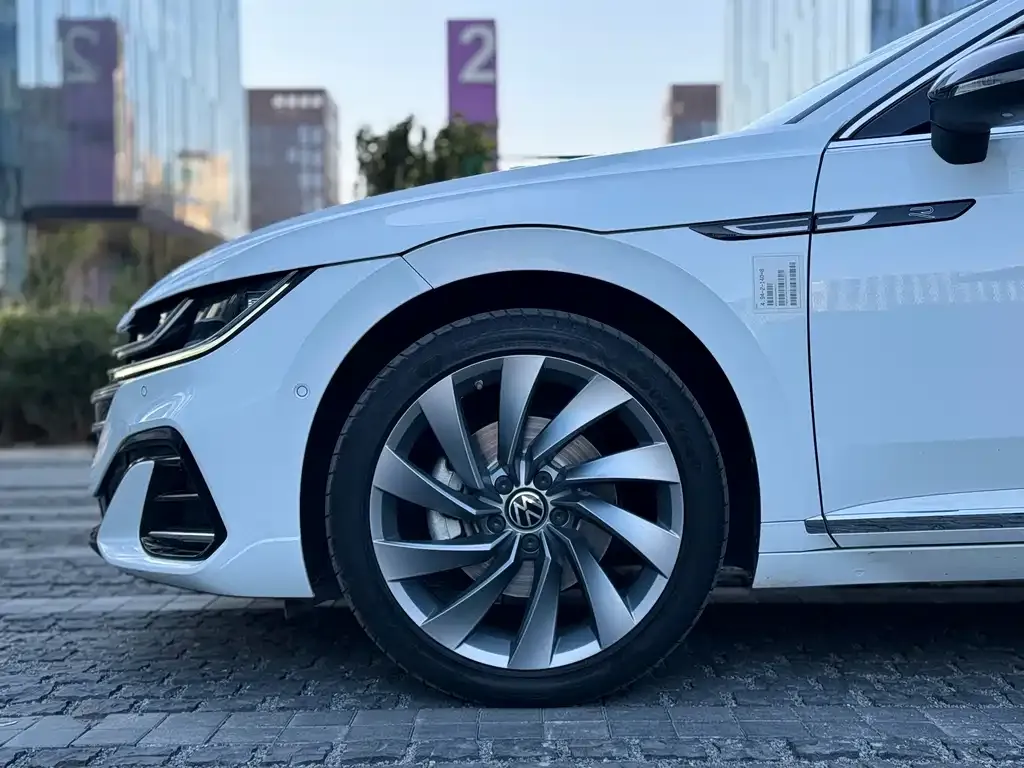 Volkswagen CC 2024 из CN, фото 4