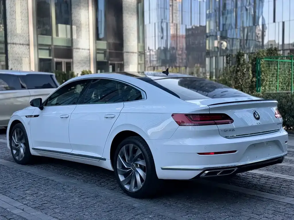 Volkswagen CC 2024 из CN, фото 7
