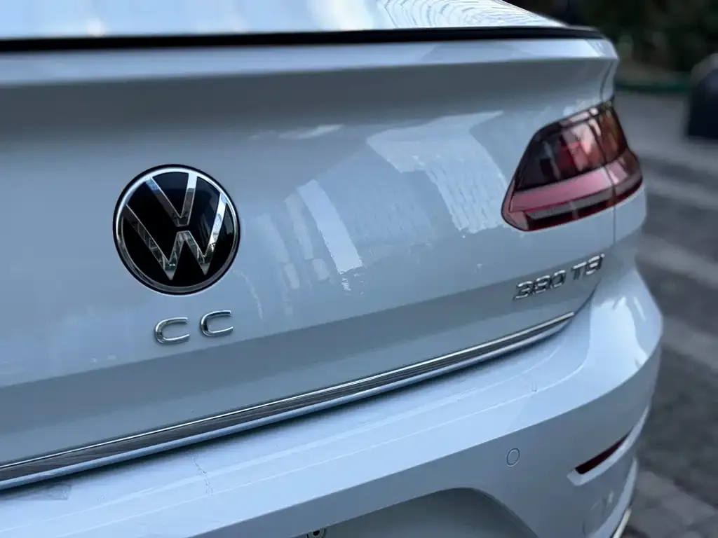 Volkswagen CC 2024 из CN, фото 9